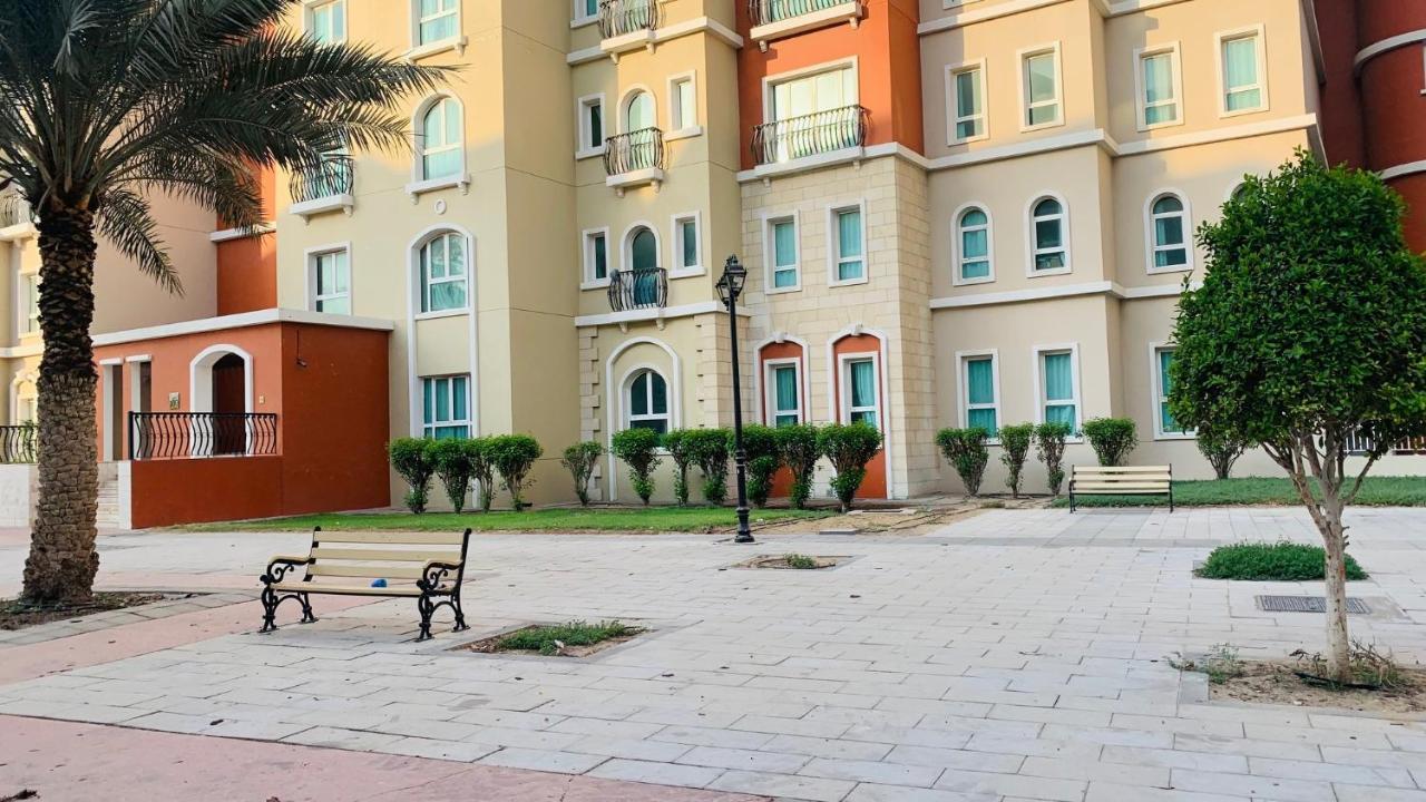 Expo Backpackers Hostel Дубай Екстериор снимка