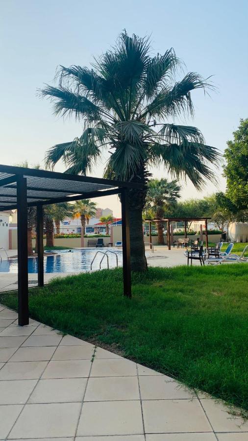 Expo Backpackers Hostel Дубай Екстериор снимка
