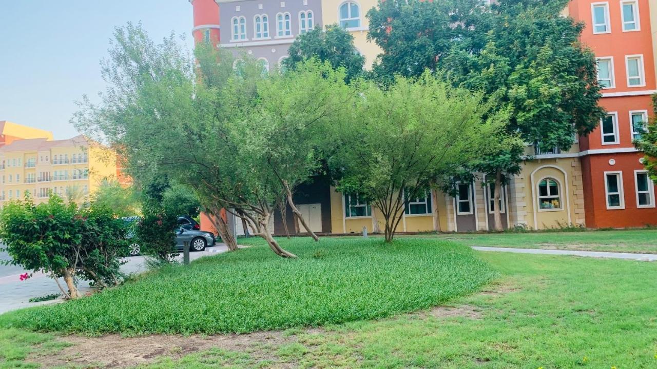 Expo Backpackers Hostel Дубай Екстериор снимка